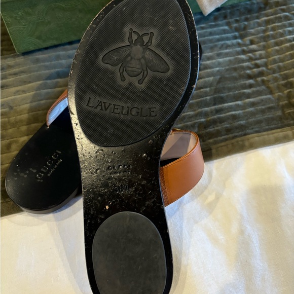 Gucci GG t strap sandals 8.5 - Picture 6 of 7